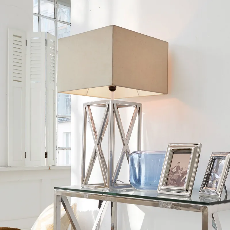 Aktuell Tischlampe Foix