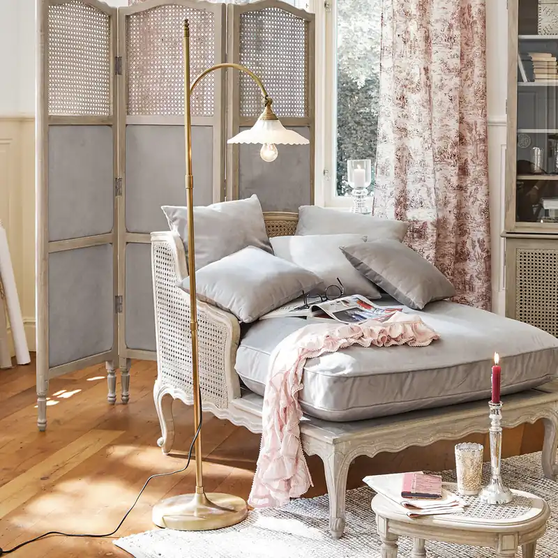 Stehlampe Lyna Billig