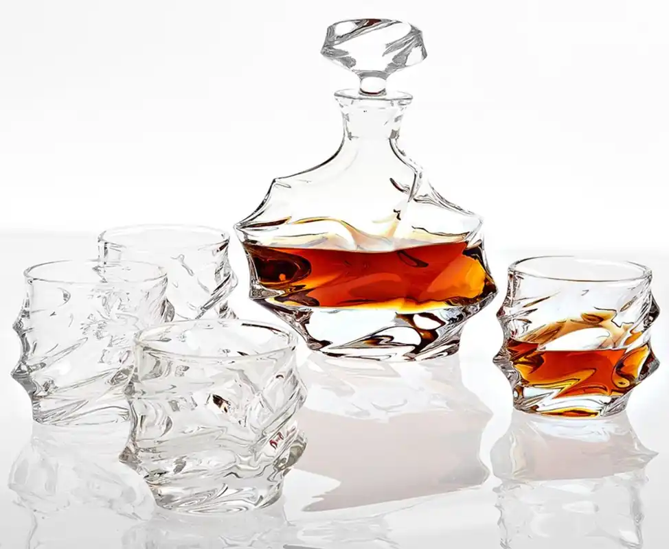 Must-Have Casa Padrino Kristallglas Whisky / Cognac Set - 4 Whisky Gläser mit Karaffe - Luxus Hotel & Restaurant Accessoires