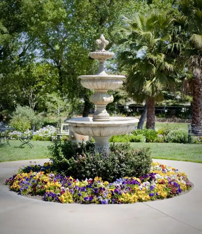 Casa Padrino Barock Kunststein Springbrunnen / Gartenbrunnen Ø 150 x H. 280 cm - Gartendeko Brunnen Ausverkauf