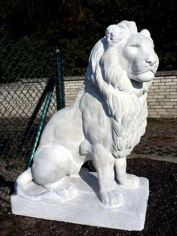 Casa Padrino Luxus Skulptur Sitzender Löwe 52 x 102 x H. 140 cm - Prunkvolle Gartendeko Figur Finale Aktion