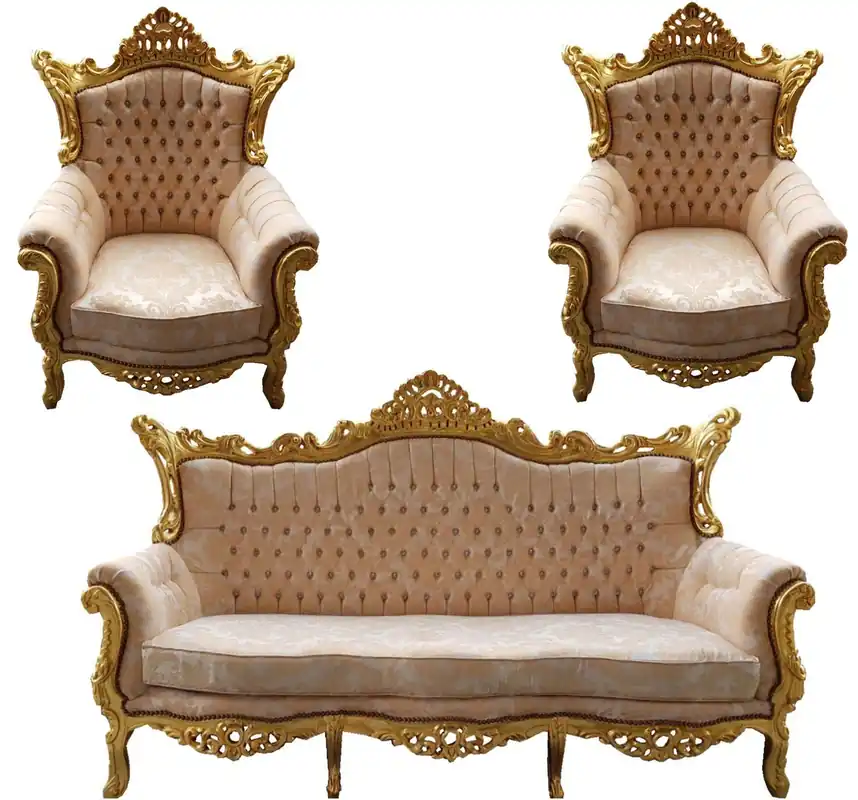 Saisonangebot Casa Padrino Barock Wohnzimmer Set Master Creme Muster / Gold mit Bling Bling Glitzersteinen - 3er Sofa + 2 Sessel - Limited Edition!