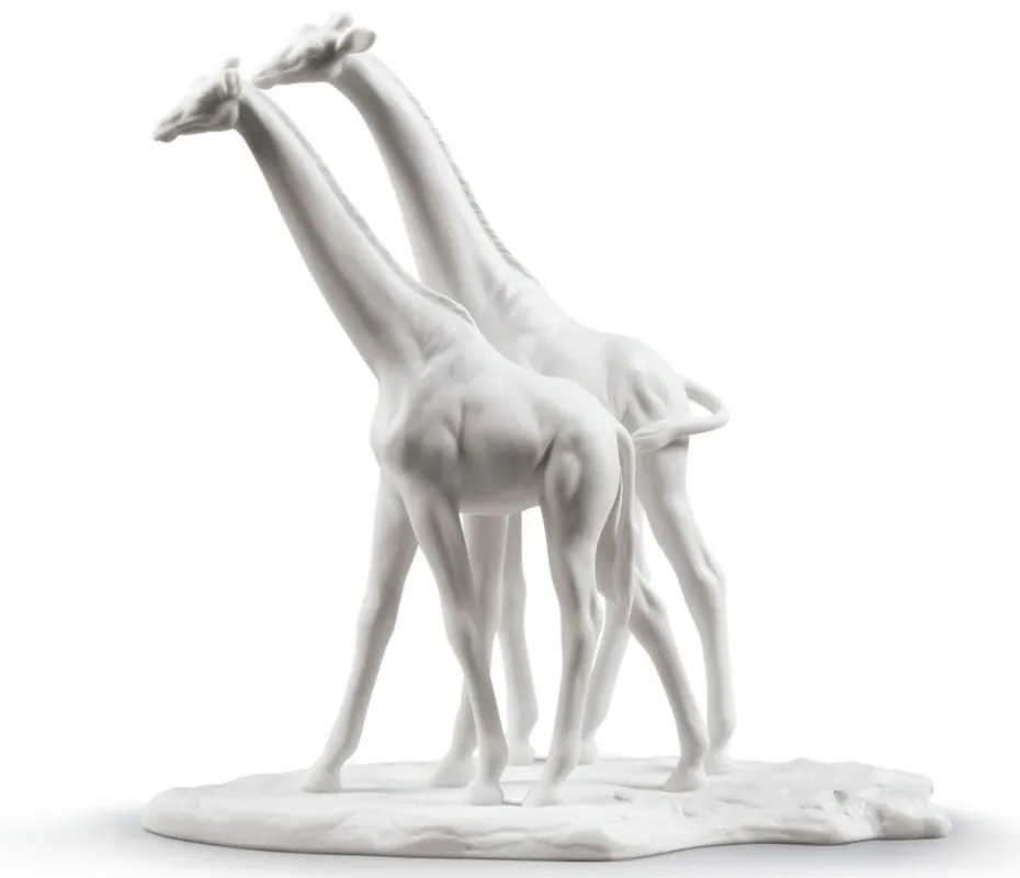 Casa Padrino Luxus Giraffen Figur / Skulptur Weiß 28 x H. 27 cm - Wohnzimmer Dekoration aus Feinstem Spanischen Porzellan Letzte Chance