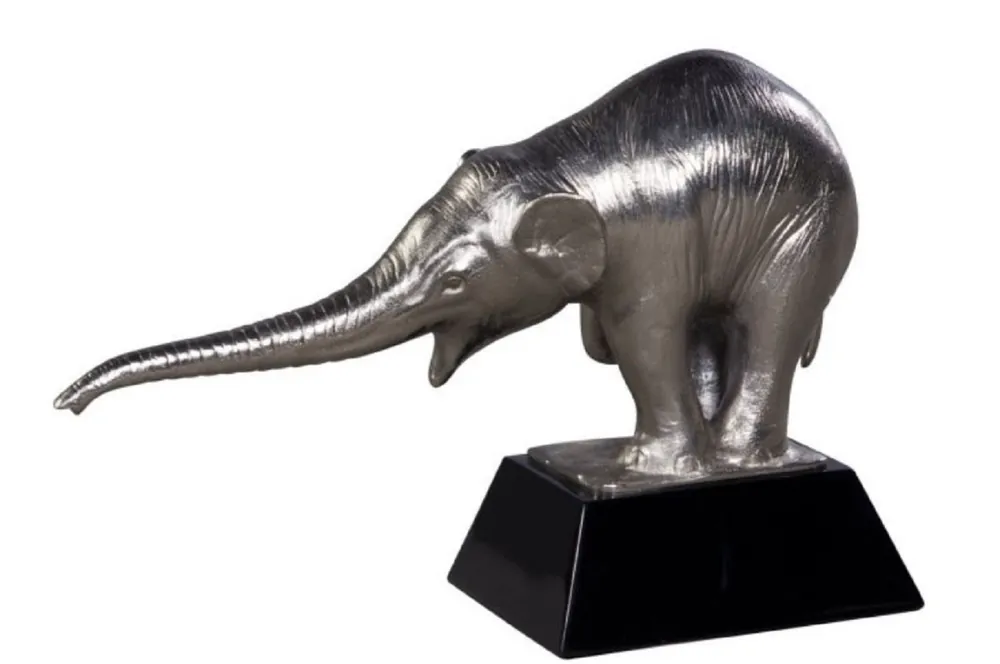 Must-Have Casa Padrino Luxus Bronzefigur mit Holzsockel Elefant Silber / Schwarz 42 x 17 x H. 29 cm - Luxus Dekoration