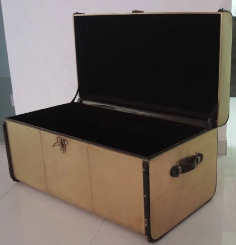 Casa Padrino Luxus Truhe Messingfarben / Schwarz 100 x 53 x H. 49 cm - Luxus Deko Accessoires Letzte Chance