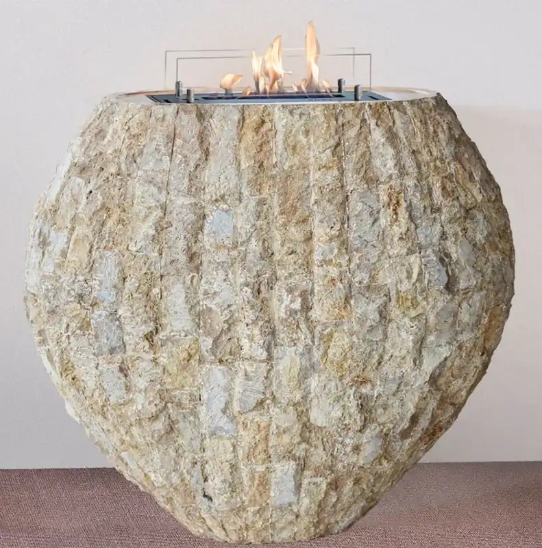 Abverkauf Casa Padrino Luxus Ethanol Kamin mit einem keramischen Bioethanolbrenner Naturfarben / Weiß 90 x 40 x H. 85 cm - Freistehender Naturstein Kamin im Design einer Vase