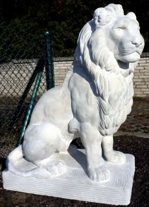 Casa Padrino Luxus Skulptur Sitzender Löwe 52 x 102 x H. 140 cm - Prunkvolle Gartendeko - Special! Saisonangebot