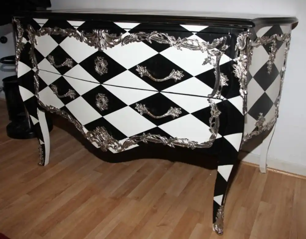Casa Padrino Barock Kommode Karo Design - Handgefertigte Barock Möbel Expressversand