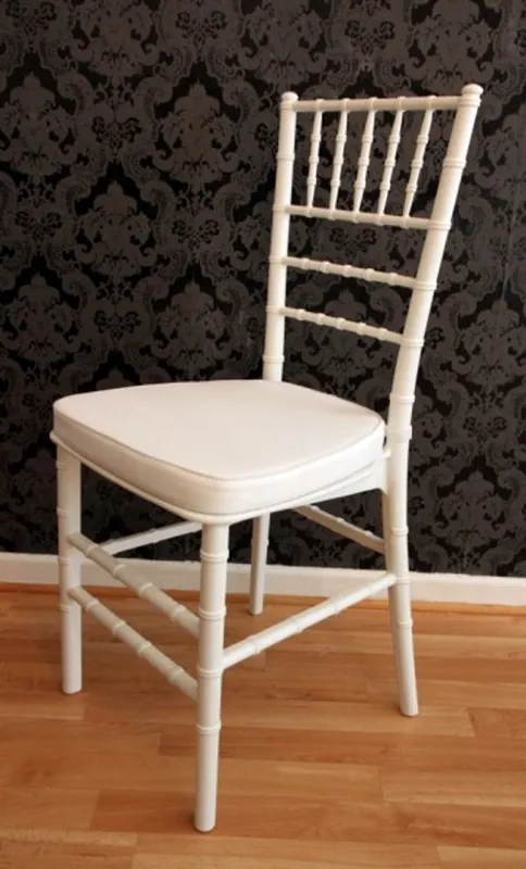 Casa Padrino Designer Acryl Stuhl inkl Sitzkissen Weiß/Weiß - Ghost Chair white - Polycarbonat Möbel - Polycarbonat Stuhl - Acryl Möbel - Geisterstuhl Top-Angebot