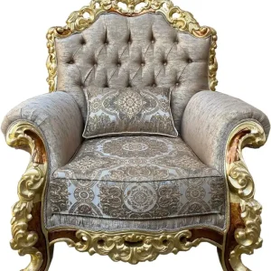 Casa Padrino Luxus Barock Sessel Creme Muster / Gold / Braun / Gold - Prunkvoller Wohnzimmer Sessel mit dekorativem Kissen - Barock Möbel Abverkauf