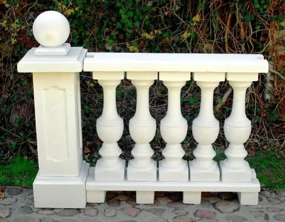 Casa Padrino Jugendstil Balustrade mit Säule und dekorativer Kugel Weiß 133 x 33 x H. 110 cm - Massives Stein Geländer aus feinstem Beton - Garten & Terrassen Deko Accessoires Billig