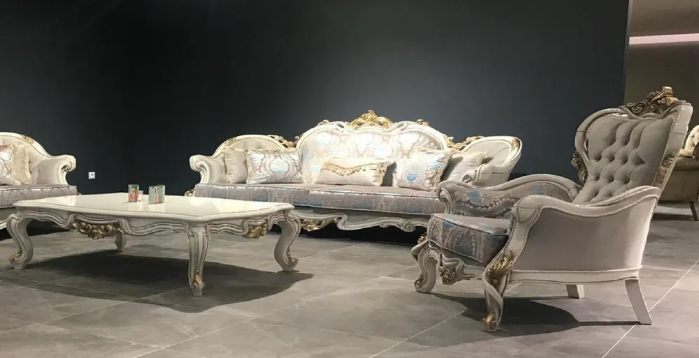Casa Padrino Luxus Barock Wohnzimmer Set Grau / Türkis / Weiß / Gold - 2 Barock Sofas mit Muster & 2 Barock Sessel mit Muster & 1 Barock Couchtisch - Barock Wohnzimmer Möbel Billig
