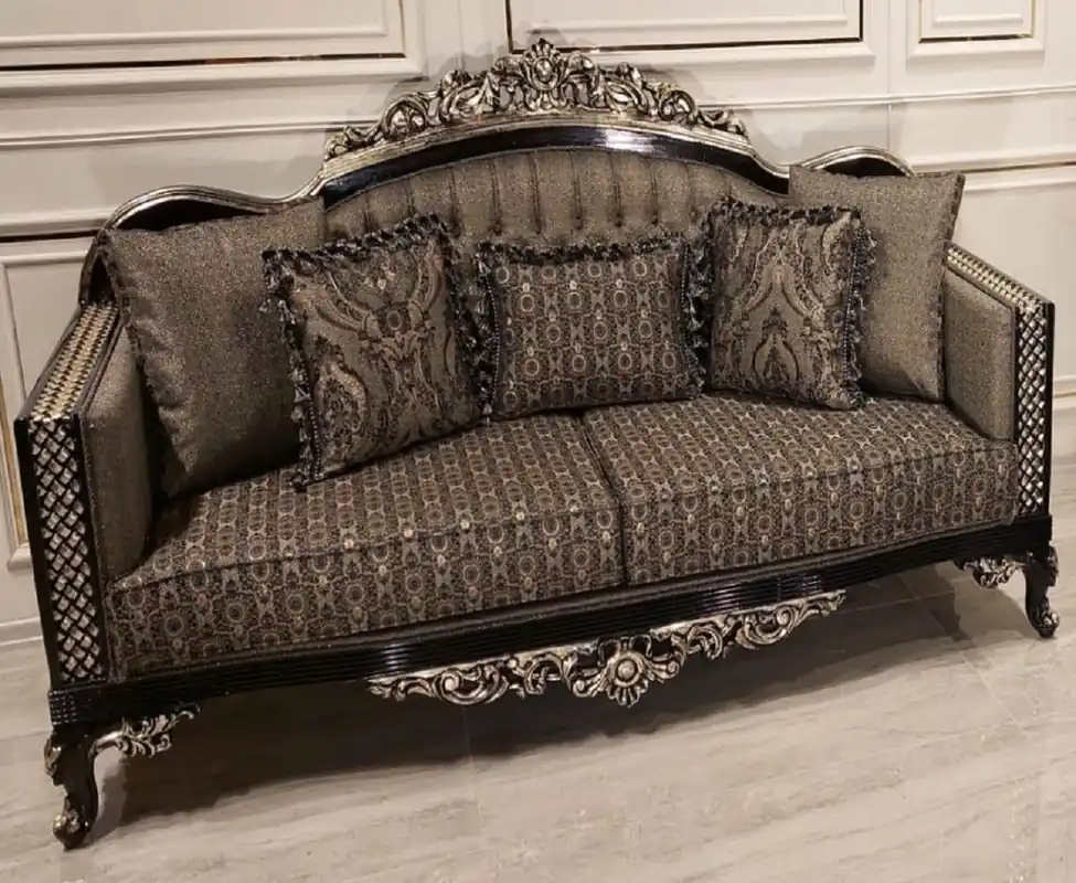 Casa Padrino Luxus Barock Sofa Grau / Schwarz / Gold - Prunkvolles Wohnzimmer Sofa mit elegantem Muster - Barock Möbel - Edel & Prunkvoll Top-Seller