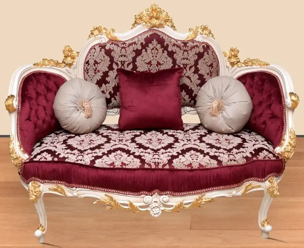 Casa Padrino Barock Sofa Bordeauxrot / Weiß / Gold - Handgefertigtes Wohnzimmer Sofa im Barockstil - Prunkvolle Barock Wohnzimmer Möbel Saisonangebot