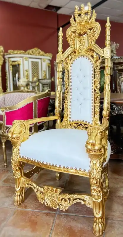 Neu Casa Padrino Barock Thron Sessel mit Kunstleder und Glitzersteinen Weiß / Gold - Handgefertigter Königssessel - Hochzeitssessel - Riesensessel - Prunkvolle Barock Möbel
