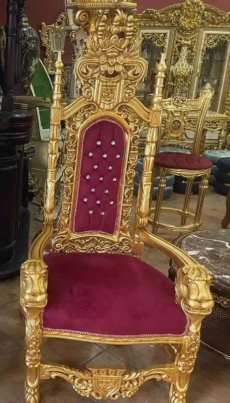 Casa Padrino Barock Thron Sessel mit Kunstleder und Glitzersteinen Bordeauxrot / Gold - Handgefertigter Königssessel - Hochzeitssessel - Riesensessel - Prunkvolle Barock Möbel Schnäppchen