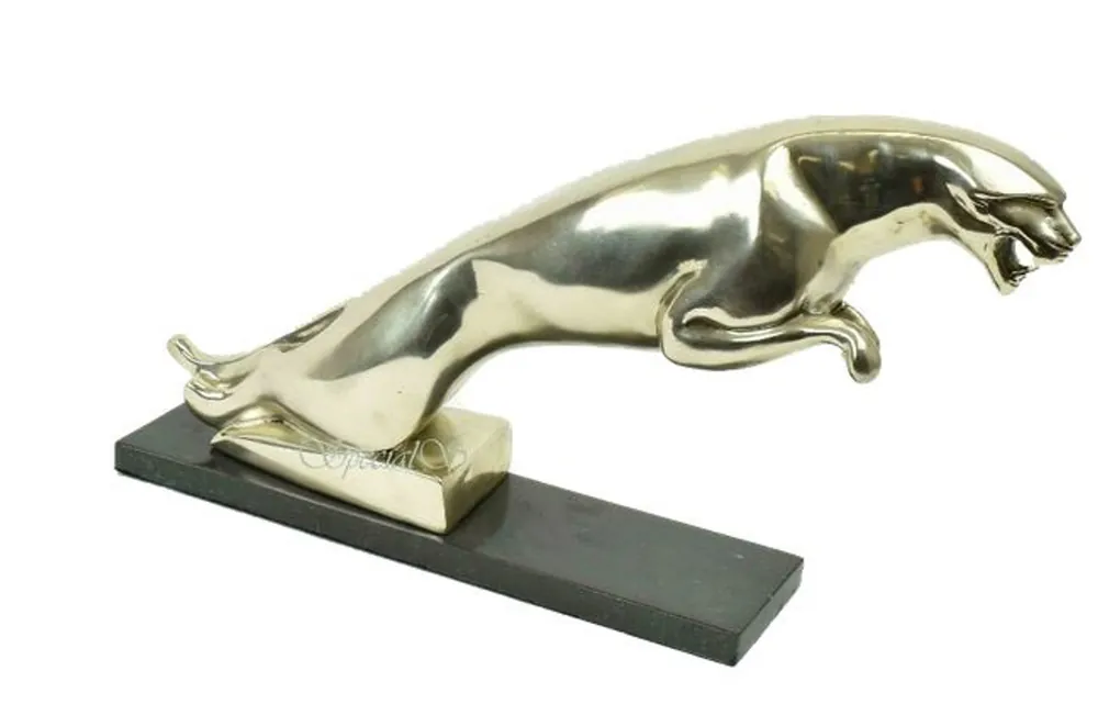 Casa Padrino Luxus Bronzefigur Jaguar auf Holzsockel Silber / Schwarz 54 x 13 x H. 29 cm - Versilberte Bronze Skulptur Neuheit
