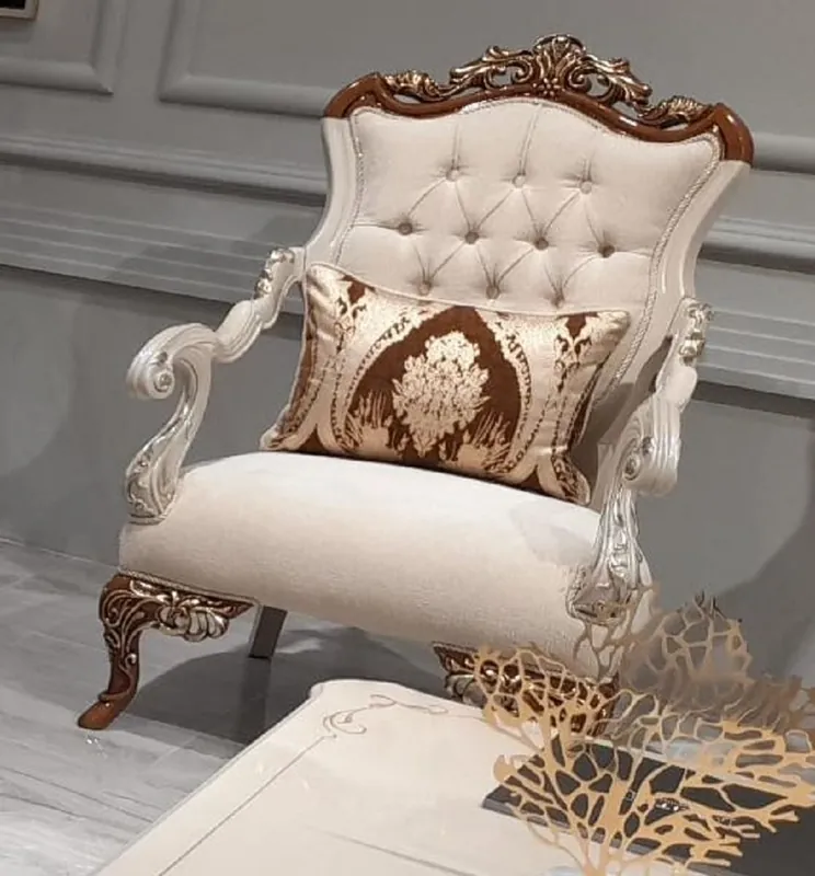 Casa Padrino Luxus Barock Sessel Beige / Grau / Braun / Gold - Handgefertigter Barockstil Wohnzimmer Sessel - Barock Wohnzimmer Möbel - Edel & Prunkvoll Letzte Chance
