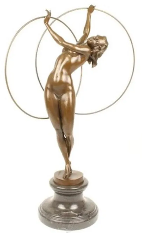 Casa Padrino Luxus Bronze Figur Hula Hoop Tänzerin Bronze / Schwarz 26,5 x 19,9 x H. 69,2 cm - Deko Bronze Skulptur mit Marmorsockel - Deko Accessoires Finale Aktion