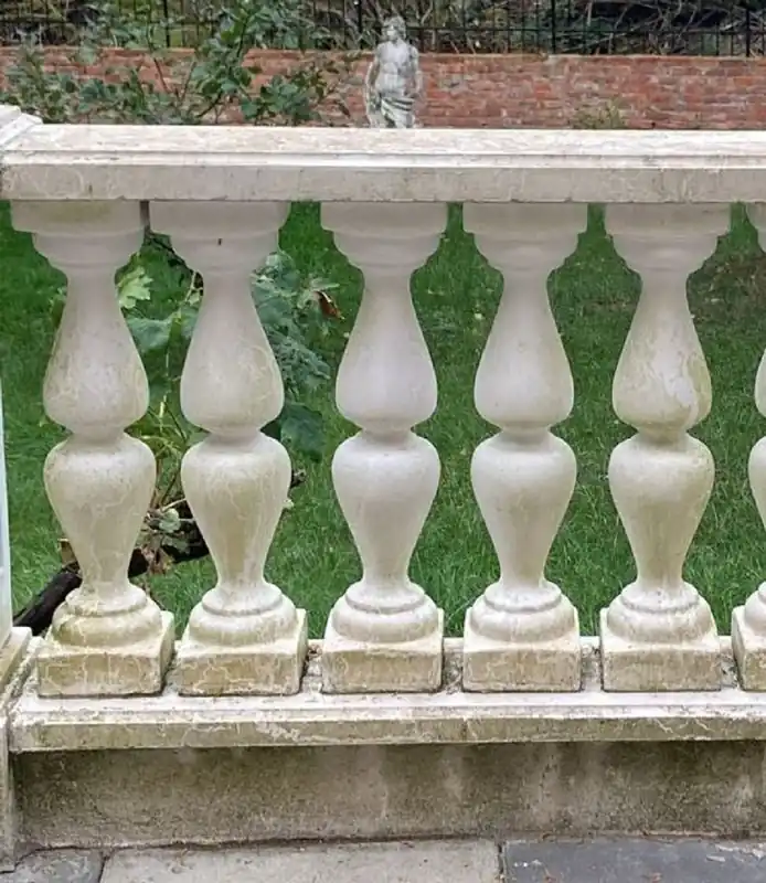 Casa Padrino Barock Balustrade Weiß 100 x 25 x H. 82 cm - Massives Barockstil Stein Geländer aus feinstem Beton - Garten & Terrassen Balustraden im Barockstil Neu