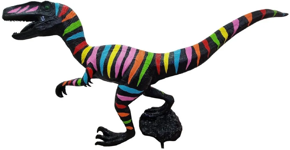 Casa Padrino Luxus Deko Skulptur Dinosaurier Schwarz / Mehrfarbig 300 x H. 157 cm - Riesige Gartenskulptur - Lebensgroße Skulptur - XXL Deko Skulptur - XXL Deko Figur - XXL Tierfigur - Garten Deko Schneller Versand
