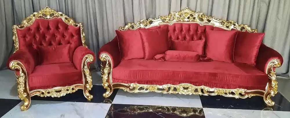 Casa Padrino Luxus Barock Wohnzimmer Set Rot / Braun / Gold - 2 Barock Sofas & 2 Barock Sessel - Luxus Wohnzimmer Möbel im Barockstil - Barock Möbel - Barock Einrichtung - Wohnzimmer Einrichtung Jetzt Kaufen