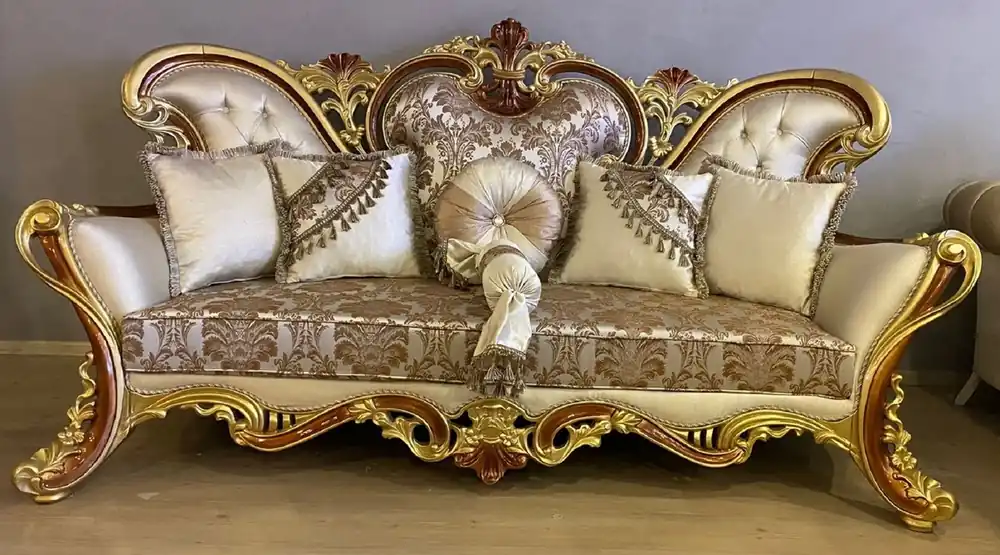 Casa Padrino Luxus Barock Sofa Creme / Silber / Braun / Gold / Braun - Prunkvolles Wohnzimmer Sofa - Barockstil Wohnzimmer Möbel - Luxus Möbel im Barockstil - Prunkvolle Barock Möbel Kracherpreis