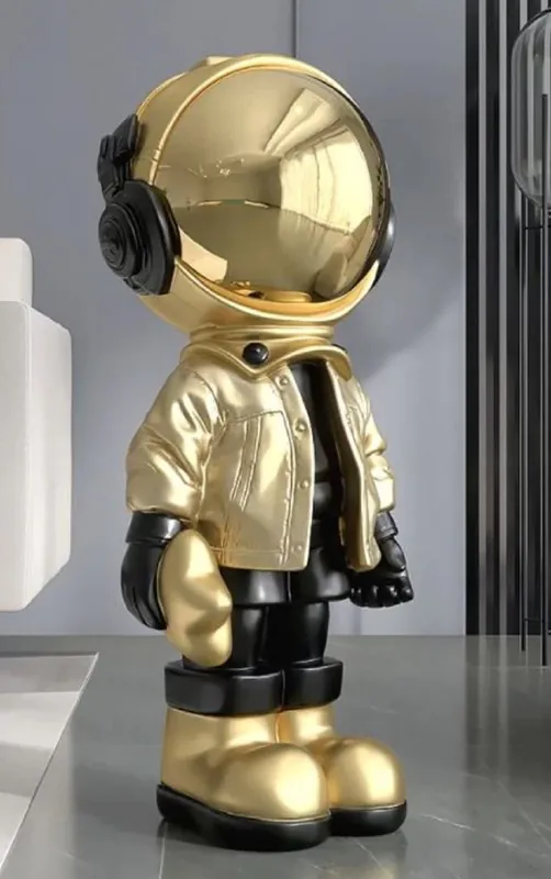 Jetzt Bestellen Casa Padrino Luxus Designer Deko Skulptur Astronaut Gold / Schwarz 30 x H. 70 cm - Kunstharz Deko Figur - Wohnzimmer Deko - Luxus Designer Deko Accessoires - Luxus Qualität