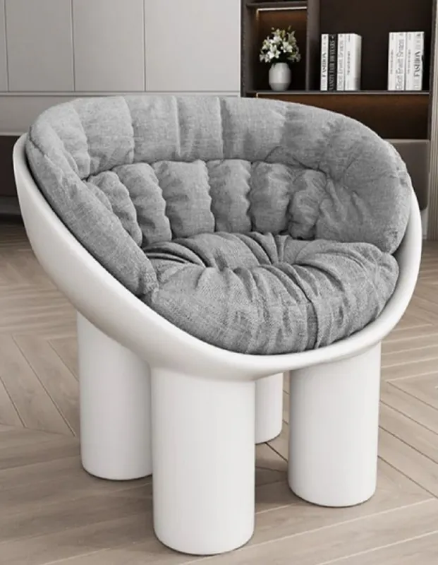 Mega-Angebot Casa Padrino Luxus Designer Sessel mit Elefantenbeinen Weiß / Grau 84 x 57 x H. 63 cm - Wohnzimmer Sessel - Hotel Sessel - Wohnzimmer Möbel - Hotel Möbel - Luxus Qualität - Made in Italy