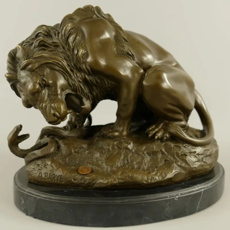 Casa Padrino Luxus Bronze Deko Skulptur Löwe und Schlange Bronze / Schwarz 30 x 19 x H. 24 cm - Bronze Deko Figur - Schreibtisch Deko - Deko Accessoires - Luxus Accessoires Must-Have