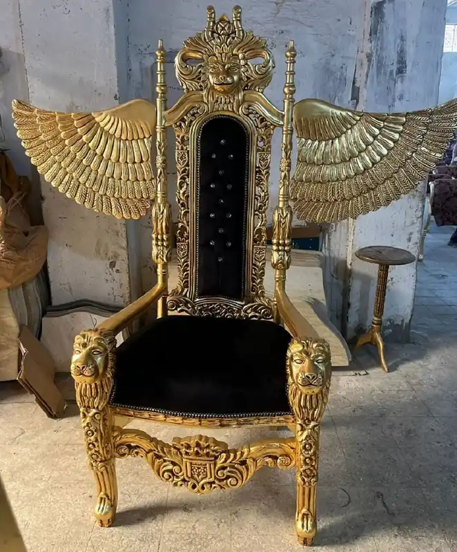 Nur Heute Casa Padrino Barock Thron Sessel mit Flügel und Glitzersteinen Schwarz / Gold - Handgefertigter Königssessel