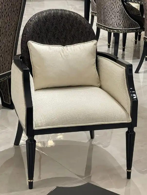 Casa Padrino Luxus Art Deco Sessel Naturfarben / Schwarz / Gold - Wohnzimmer Sessel - Hotel Sessel - Wohnzimmer Möbel - Art Deco Möbel - Luxus Möbel - Art Deco Einrichtung - Luxus Einrichtung Preis Gesenkt