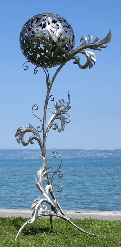 Casa Padrino baroque stainless steel garden sculpture column with ball silver 85 x 82 x H. 200 cm - Handmade weatherproof garden decoration Super-Preis