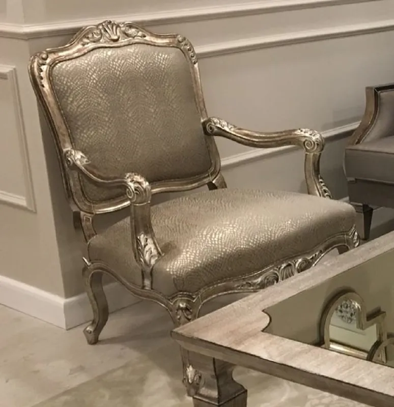 Casa Padrino luxury baroque armchair silver / antique silver - Magnificent living room armchair - Baroque living room furniture - Noble & Magnificent Mega-Angebot