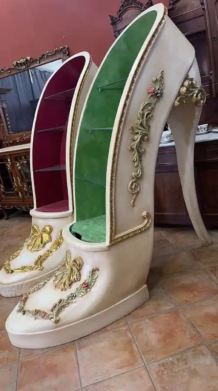 Casa Padrino luxury baroque high heel display cabinet green / cream / gold - Handmade solid wood ladies shoe showcase cabinet - Magnificent baroque furniture Saisonangebot