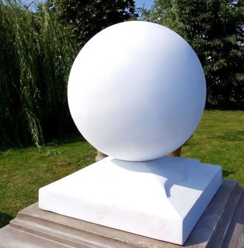 Casa Padrino cannonball on stand white - heavy version - garden decoration Neu