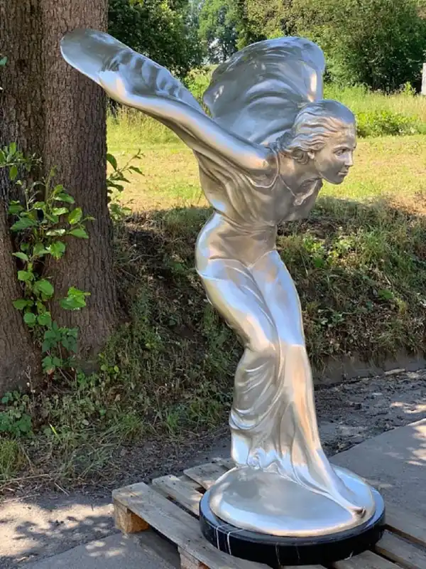 Casa Padrino luxury bronze sculpture Spirit of Ecstasy woman with wings silver / black 117 x 122 x H. 168 cm - Huge bronze figure with marble base - Luxury decorative accessories Jetzt Bestellen