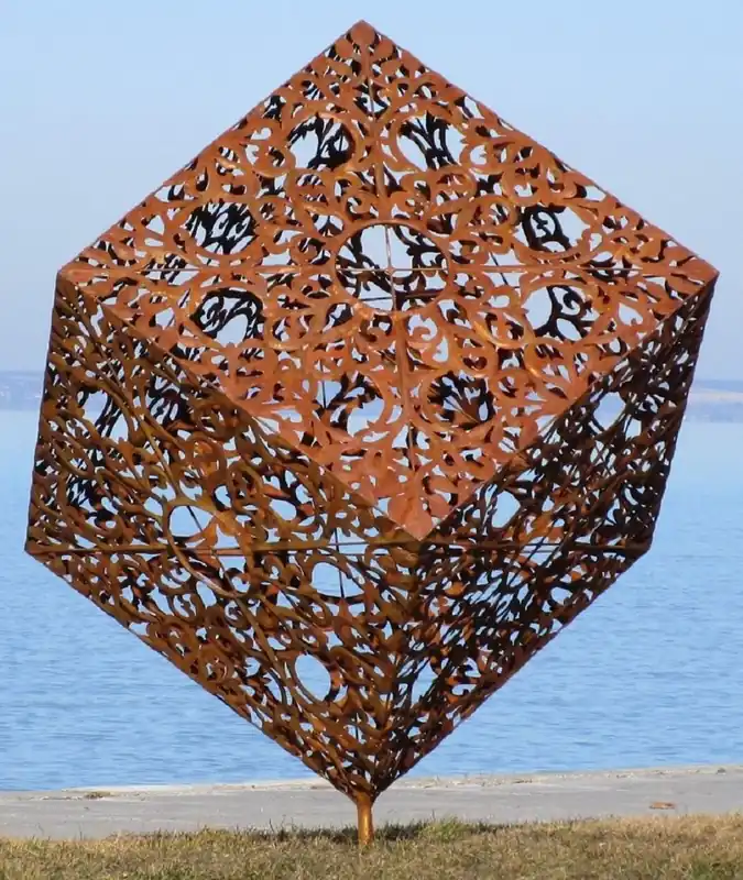 Casa Padrino luxury steel garden sculpture cube rust 150 x 130 x H. 170 cm - Handmade Weatherproof Garden Decoration - Luxury Collection Expressversand