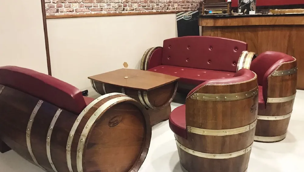 Casa Padrino Luxury Barrel Furniture Set Bordeaux Red / Brown / Silver - 2 Sofas & 2 Armchairs & 1 Coffee Table - Garden Terrace Gastronomy Wine Barrel Furniture - Luxury Collection Billig