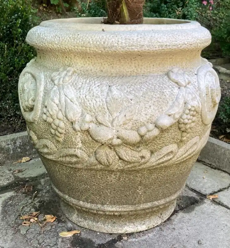 Casa Padrino baroque garden decorative flower pot white Ø 59 x H. 66 cm - Magnificent plant pot in baroque style - Baroque garden & terrace decoration accessories Schneller Versand