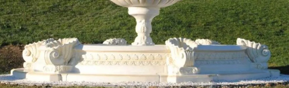 Wochenendangebot Casa Padrino baroque fountain border white Ø 445 x H. 48 cm - Round garden fountain border - Magnificent garden decoration in baroque style