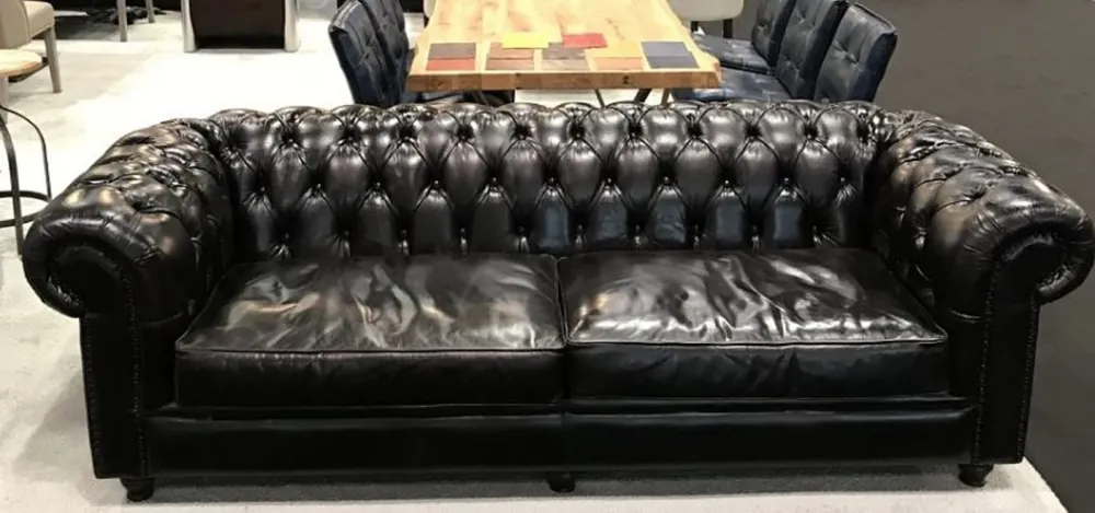 Casa Padrino luxury Chesterfield leather sofa black 240 x 100 x H. 80 cm - Genuine leather living room sofa - Living room furniture - Luxury Chesterfield furniture - Luxury furnishings Sonderangebot