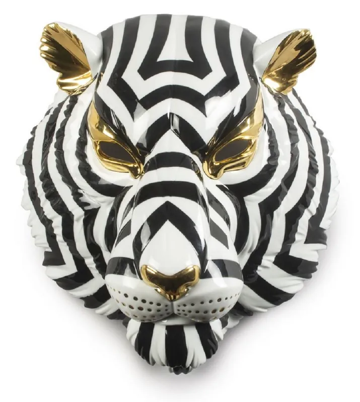 Preisknaller Casa Padrino Luxury Porcelain Deco Mask Tiger Black / White / Gold 30 x 23 x H. 38 cm - Modern Handcrafted Wall Deco - First Class Quality - Made in Spain