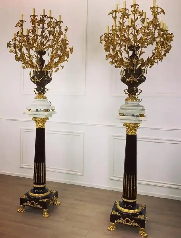 Preisknaller Casa Padrino baroque table chandelier set with pillars black / gold / white - Magnificent baroque style decorative pillars with chandeliers - Baroque decorative accessories - Baroque furniture