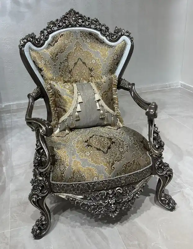 Casa Padrino luxury baroque armchair silver / gold / white / black / silver - Magnificent living room armchair - Baroque style living room furniture - Luxury furniture in baroque style Neu Im Sortiment