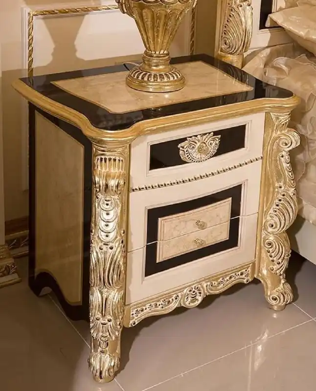 Casa Padrino luxury baroque bedside table white / beige / black / gold - Baroque style bedside table with 3 drawers - Luxury bedroom furniture in baroque style - Baroque furniture - Baroque interior Super-Preis