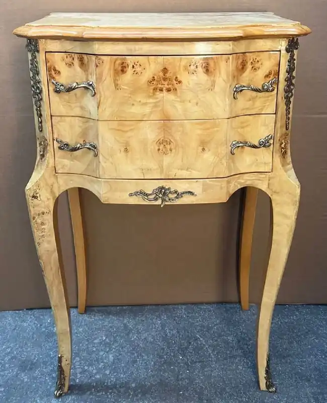 Casa Padrino baroque chest of drawers birds eye maple - Handmade solid wood bedside table in baroque style - Antique style bedside table - Side table with 2 drawers - Handmade baroque furniture Finale Aktion
