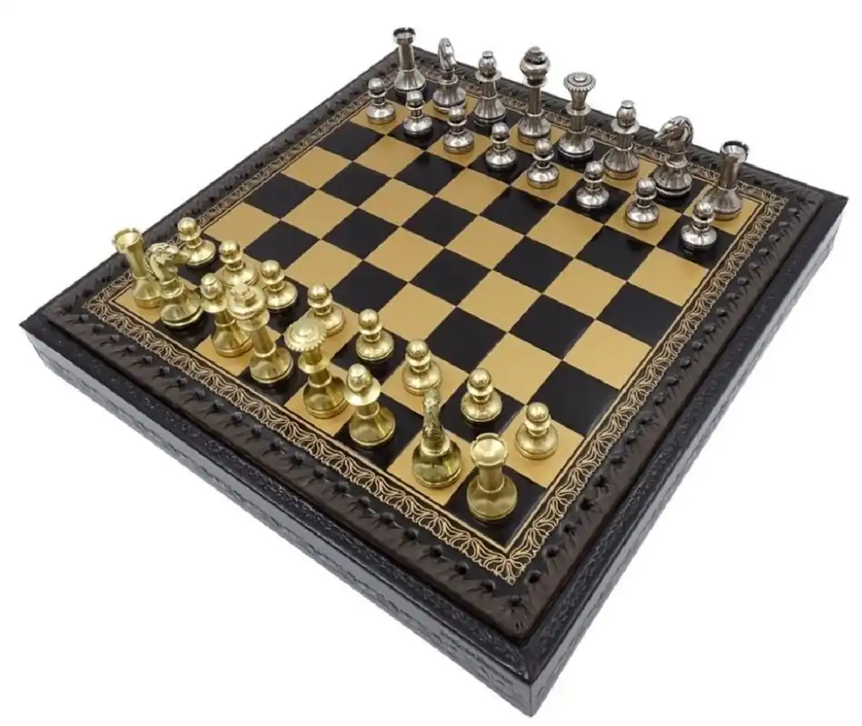 Casa Padrino luxury chess set black / gold / silver 28 x 28 x H. 3.5 cm - Luxury chess game - Leather like chess board with brass chess pieces - Luxury decorative accessories Heißes Angebot
