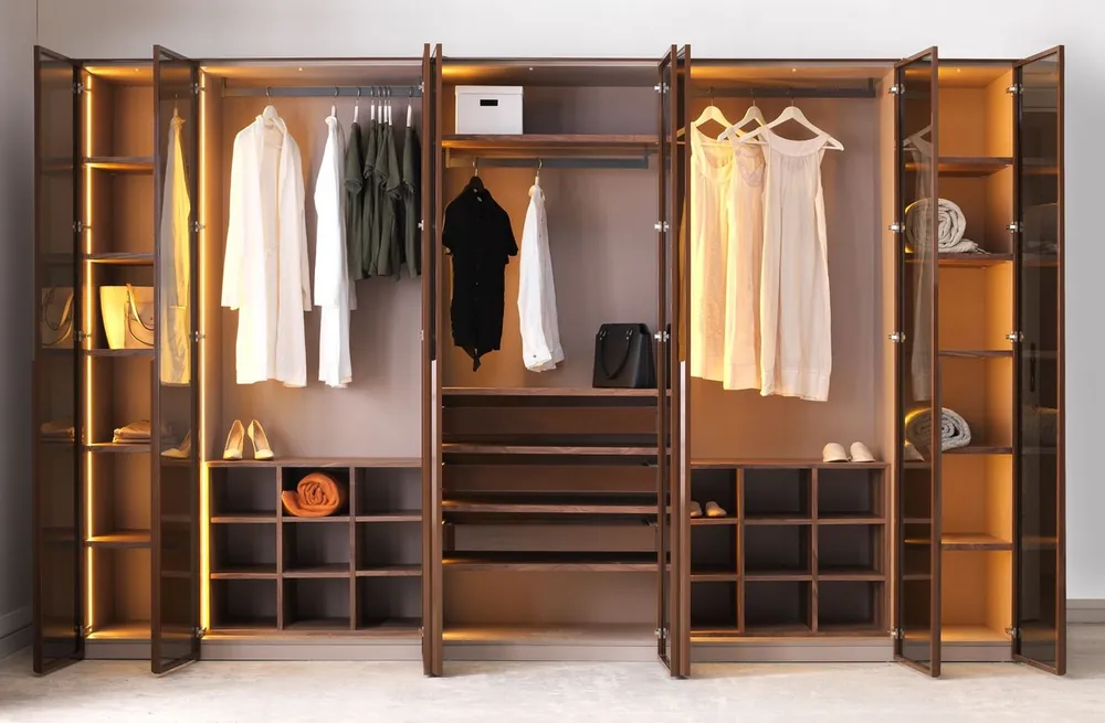 Casa Padrino luxury bedroom cabinet dark brown 360 x 62 x H. 230 cm - Illuminated wardrobe with 8 glass doors - Bedroom furniture - Hotel furniture - Luxury furniture Schneller Versand