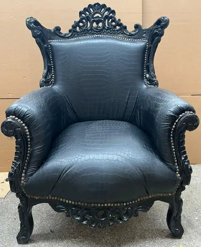 Casa Padrino baroque armchair Al Capone black - Handmade antique style living room armchair with fine faux leather in crocodile look - Baroque living room furniture Finale Aktion